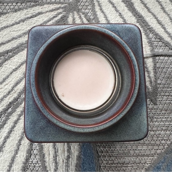 Yankee Candle Large Electric Melt Warmer Scenterpiece Damask Farmhouse BlueBrown - Picture 5 of 6